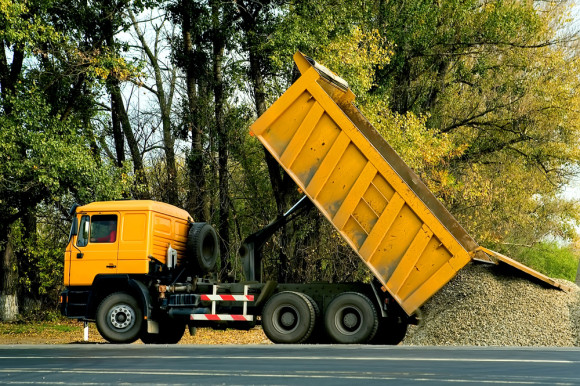 Oregon Wife Files 7 9m Suit After Husband Crushed By Dump Truck