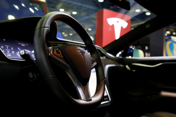 Teslas Autopilot System Confuses Drivers About Extent Of